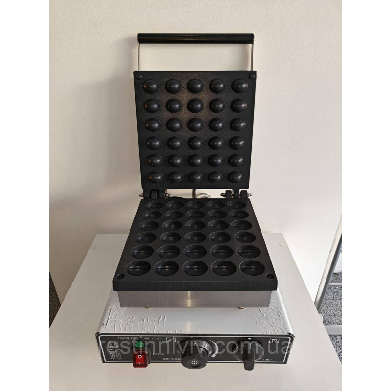 Вафельниця EWT INOX WB30N